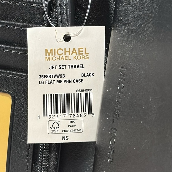 NWT Michael Kors Black and Gray Jet Set Large Monogram Wristlet Wallet - Picture 8 of 10